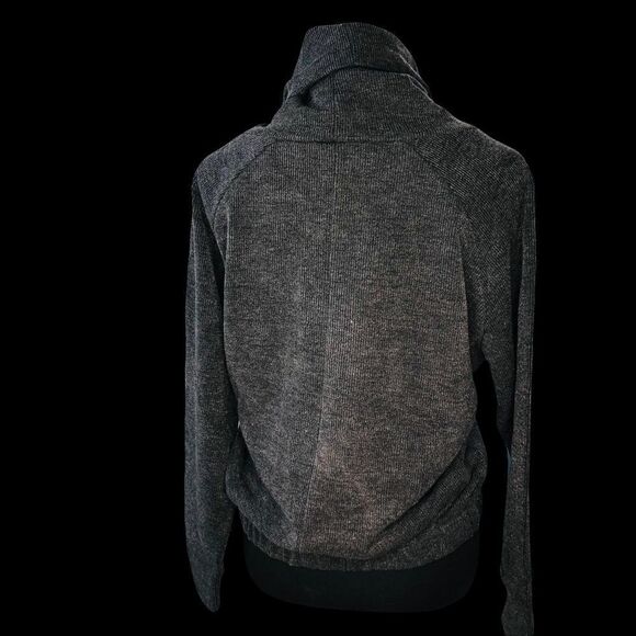 LUMIERE Charcoal Gray Long-Sleeve Super Soft Turtleneck Pullover Top Sweatshirt - Picture 13 of 13